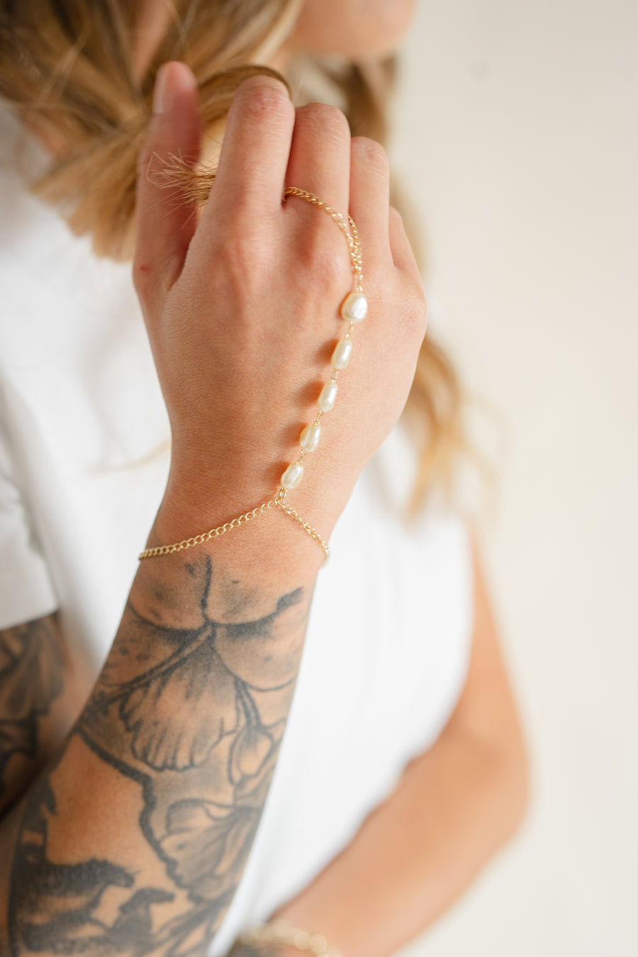 Baroque Pearl Hand Chain