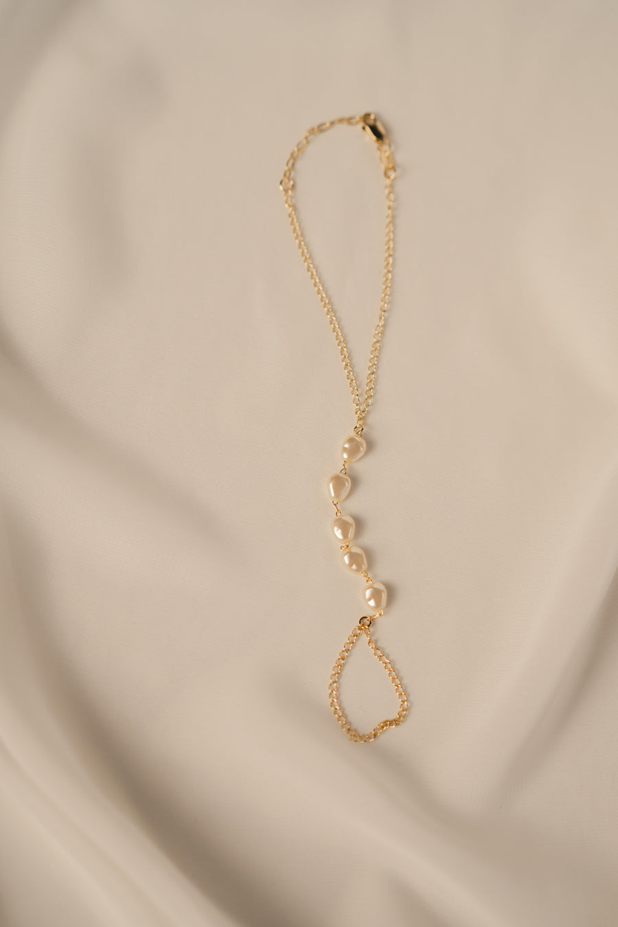 Baroque Pearl Hand Chain