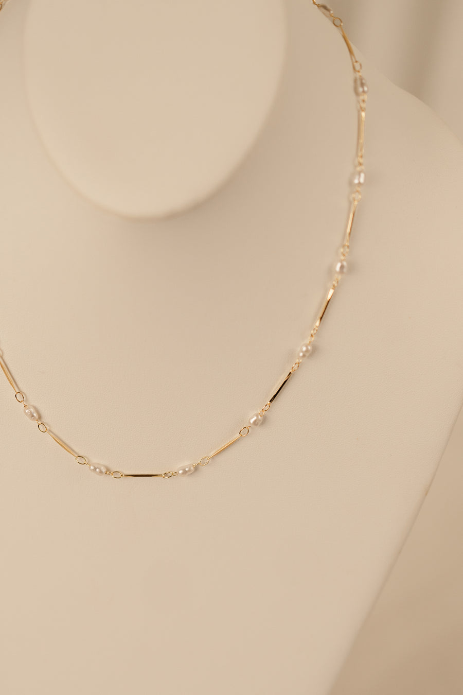 Piper Pearl Bar Necklace