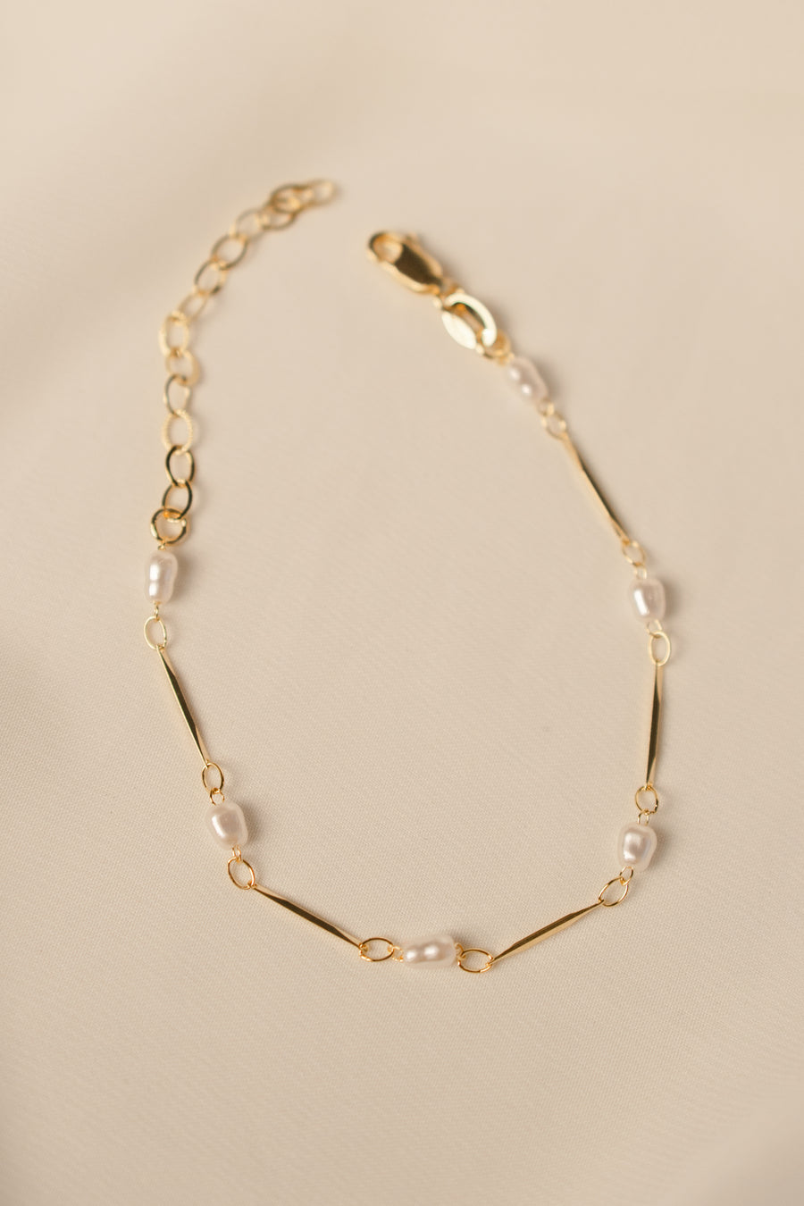 Piper Pearl Bar Bracelet