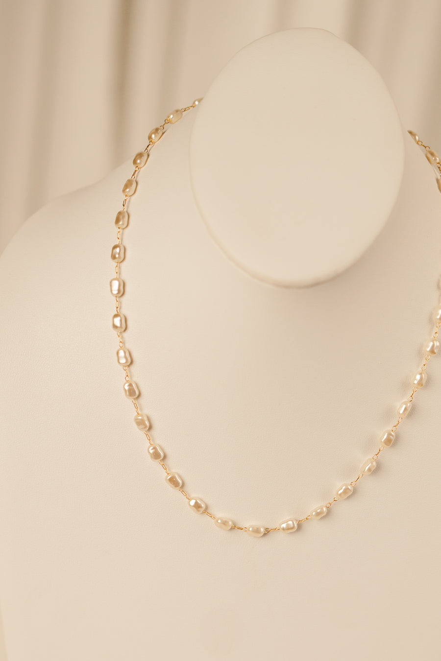 Willa Baroque Pearl Necklace