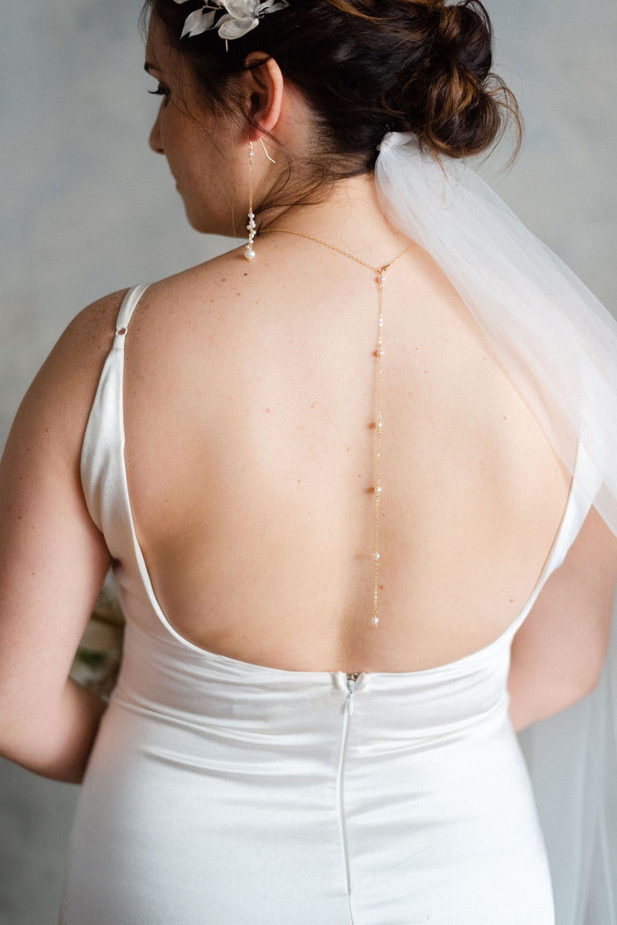 Clara Crystal & Pearl Backdrop Necklace – Bridal De Vine