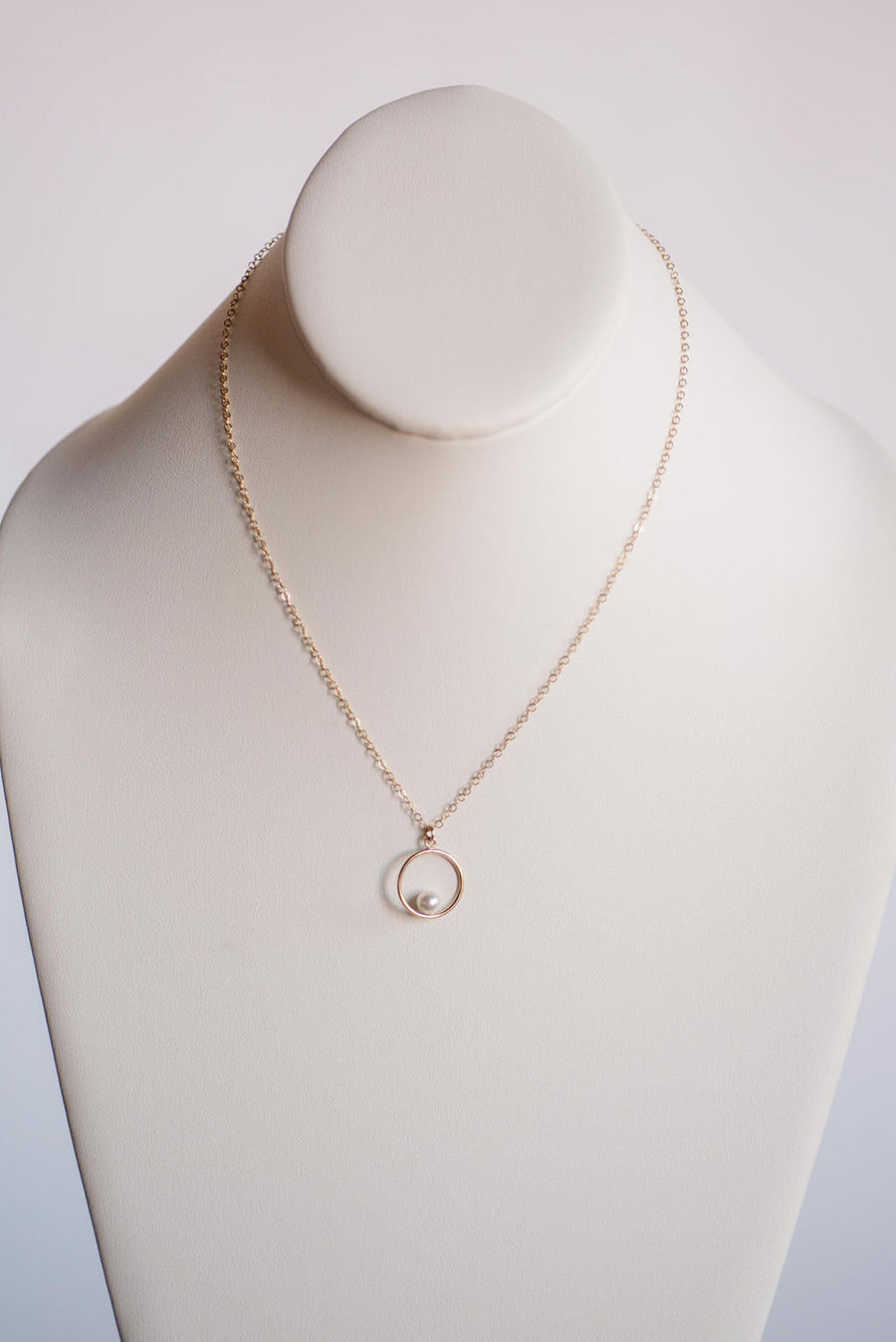 Circle + Pearl Pendant, Pearl Necklace, Handmade Jewelry, 14k Gold, Circle, Pearl, Christmas Gift, Mother&#39;s Day Gifts, Wedding, Bridesmaid